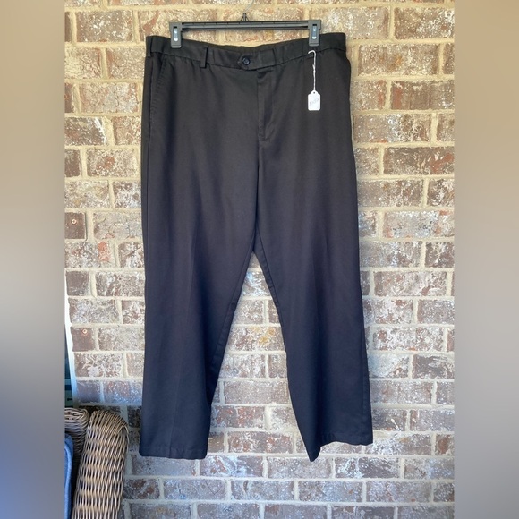 IZOD Golf Pants Mens 36x 30 Classic Fit Black - Picture 1 of 9